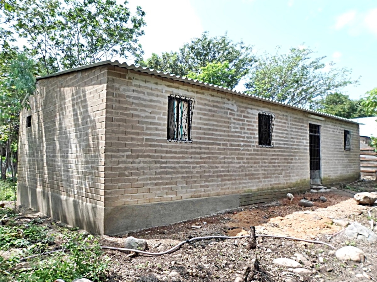 Vivienda elaborada con ladrillos "Graco Ram"