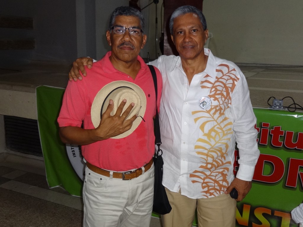 Escritores José Atuesta Mindiola y Rómulo Bustos