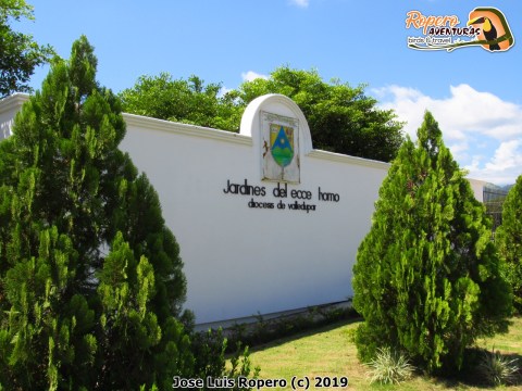 Entrada Cementerio Jardines Ecce Homo